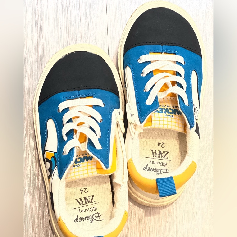Zara toddler sneakers. Almost new .